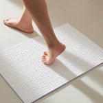 Bathroom Rugs Non Slip Washable, Super orbent Thin Bath Mat Small Quick Dry Low Pile Bathroom Rug, White 16"x24" / 1'4" x 2'